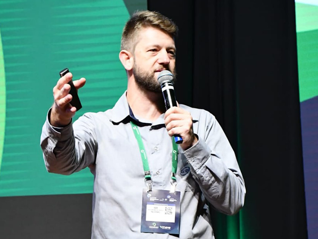 IGOR CARVALHO